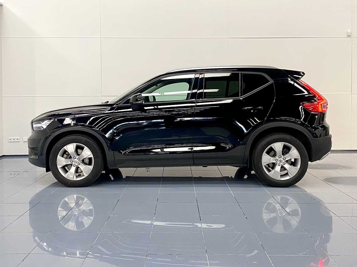 Volvo  XC40 D4 AWD Momentum Automático