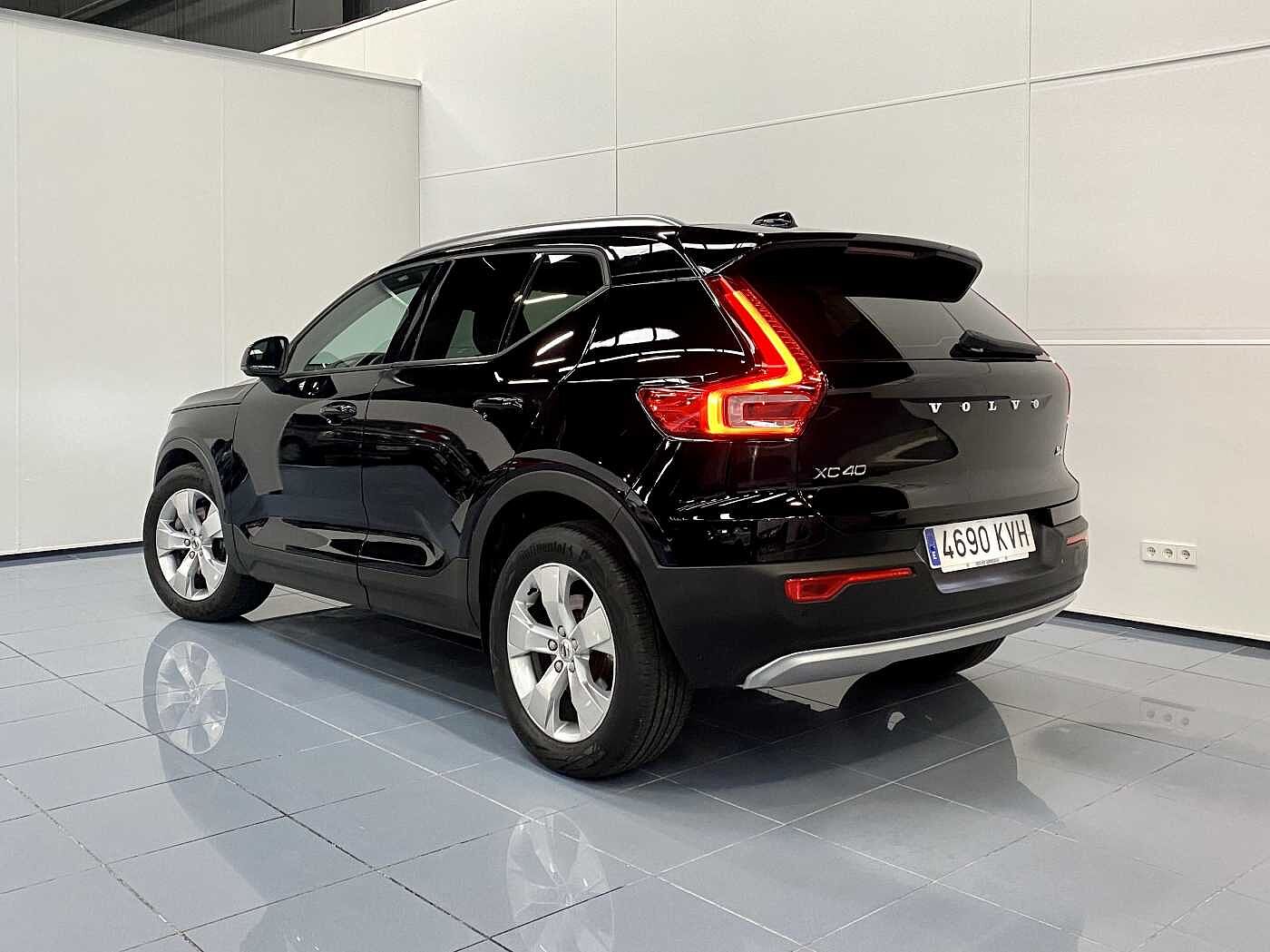 Volvo  XC40 D4 AWD Momentum Automático