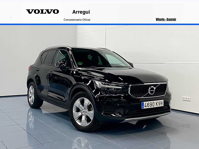 Volvo  XC40 D4 AWD Momentum Automático